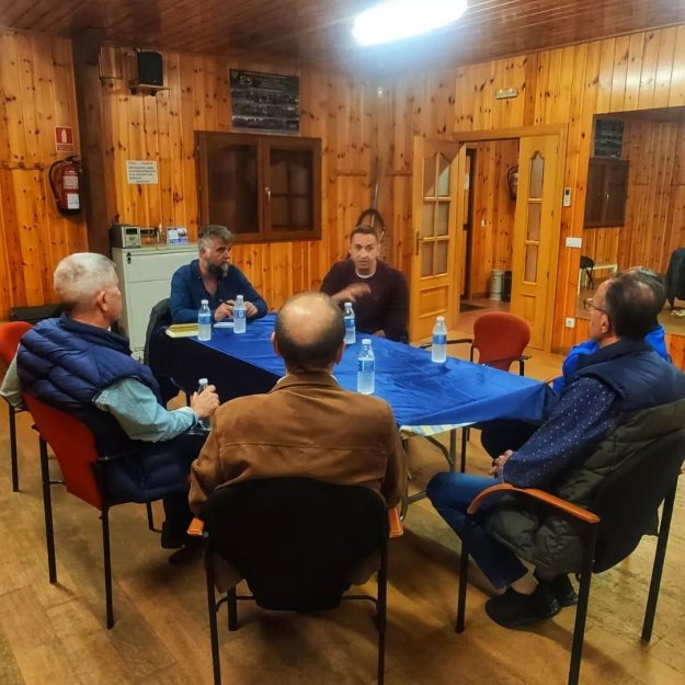 REUNIÓN